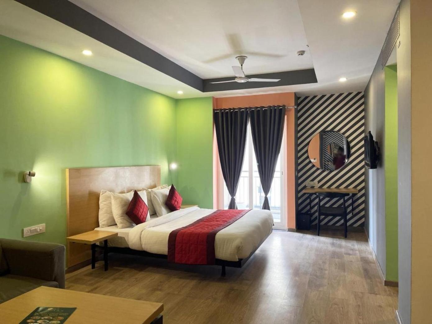 The Roseman Hotel & Suites Ghaziabád Exteriér fotografie
