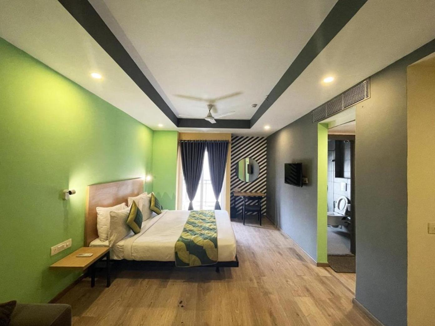 The Roseman Hotel & Suites Ghaziabád Exteriér fotografie